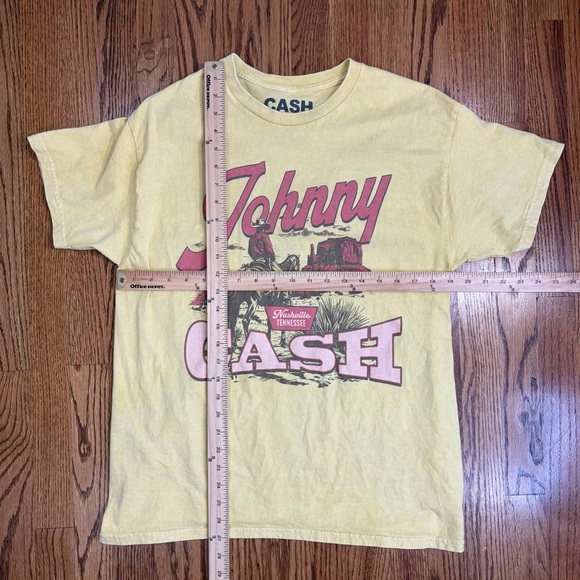 Johnny Cash Nashville TN Graphic Tee - Yellow - Picture 4 of 6